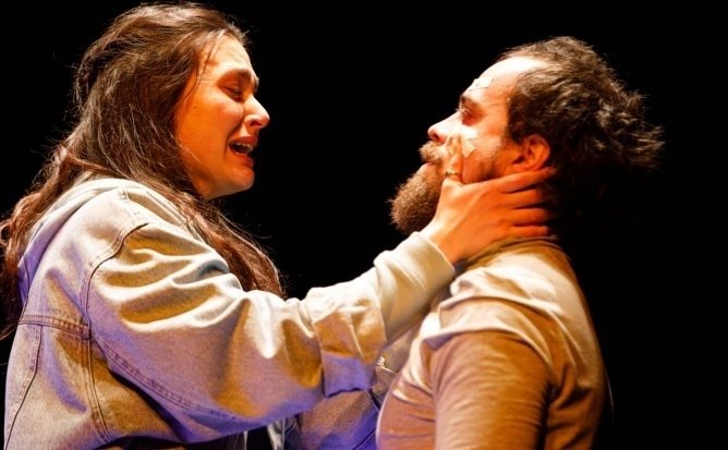 FATA DE LA COLEGIU sau NU SUNT O JUCĂRIE de Andrei IVANOV